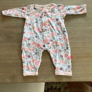 magnetic me | 3-6 mos | 100% organic cotton | floral pattern coverall